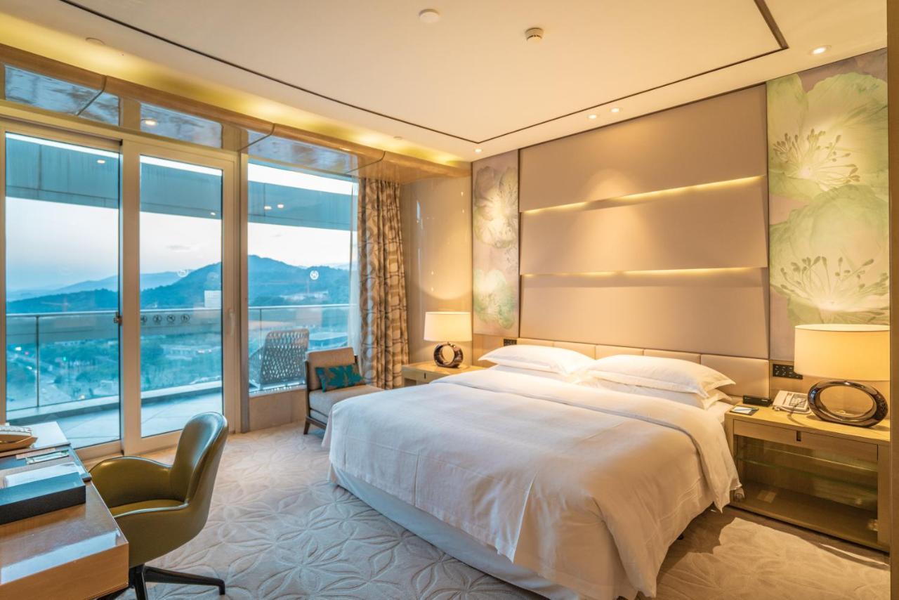Sheraton Huzhou Taihu Lake Hot Spring Resort & Spa Dış mekan fotoğraf