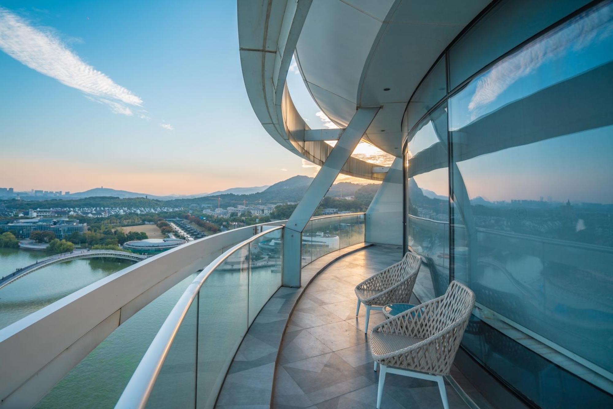 Sheraton Huzhou Taihu Lake Hot Spring Resort & Spa Dış mekan fotoğraf